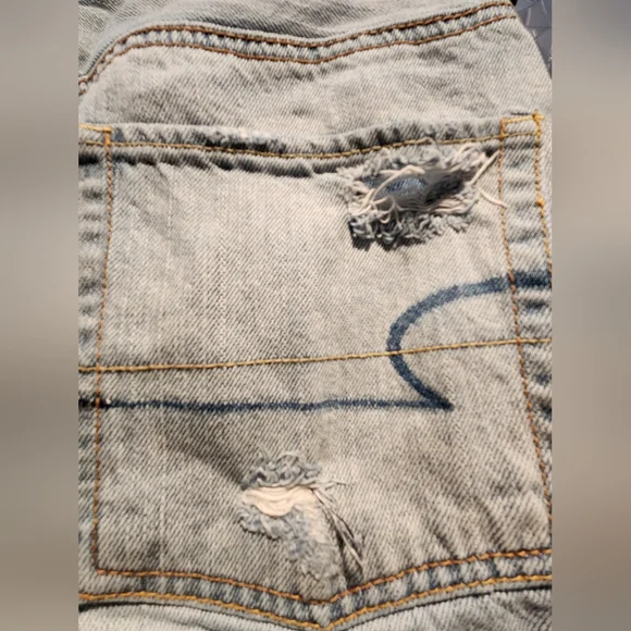 American Eagle Outfitters High-waisted Distressed Jean Shorts - Picture 3 of 6